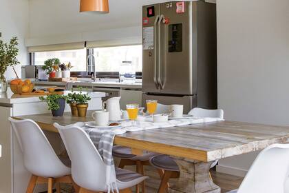 La mesada es de Silestone.