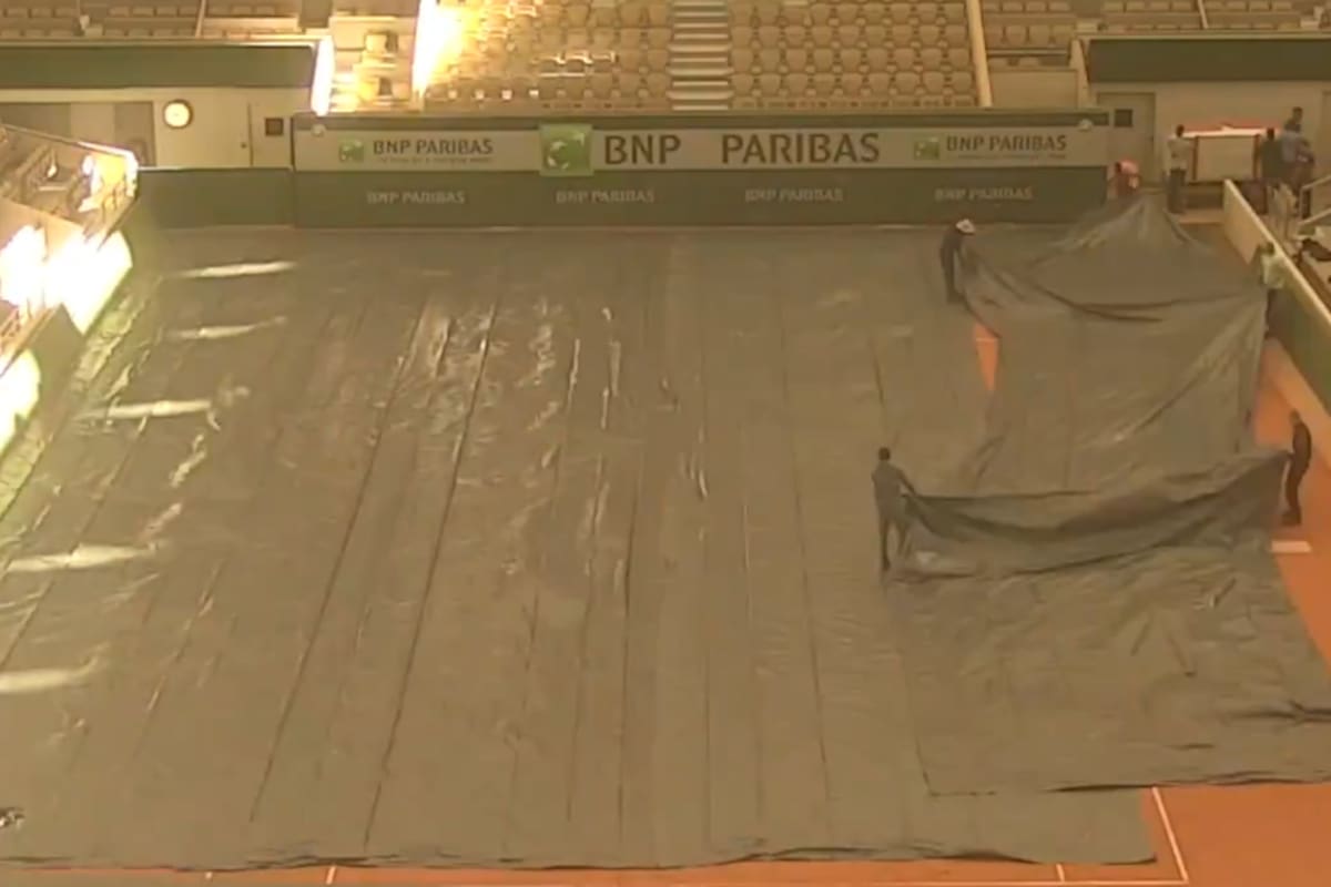 La metamorfosis del Philippe-Chatrier, el estadio principal de Roland Garros, que se convierte en escenario para el mejor pádel del mundo