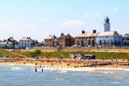 La micronación se encuentra a 12 km de la costa de Suffolk, en el mar del Norte