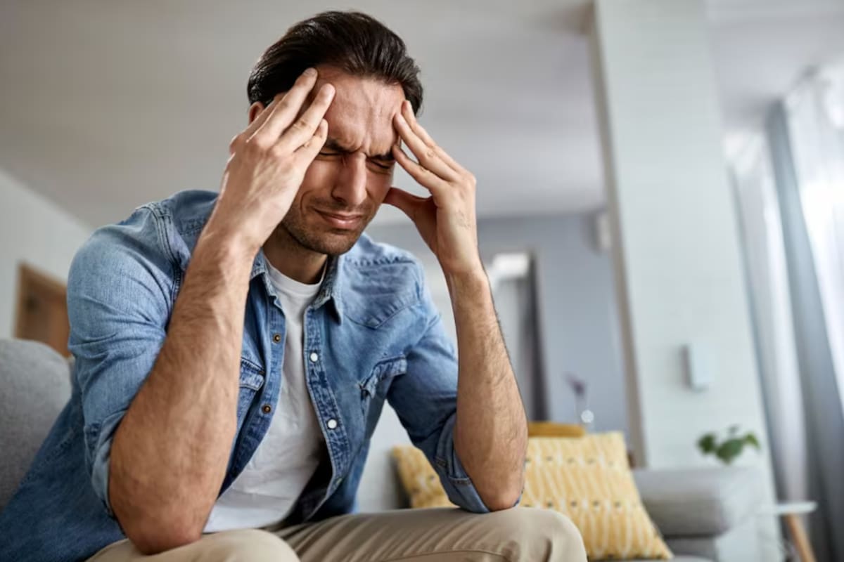 La migraña puede estar relacionada con lo que comes: 10 alimentos que recomienda un especialista para mejorarla