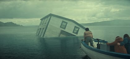 La miniserie relata la leyenda de una criatura marina que acecha a un pueblo de Terranova