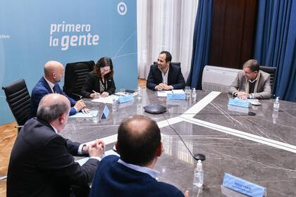 La ministra de Economía, Silvina Batakis, firmó un acuerdo con las empresas lácteas y supermercados