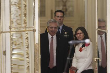 La ministra de Economía, Silvina Batakis, y el presidente Alberto Fernández, ayer, antes de la jura de la flamante funcionaria