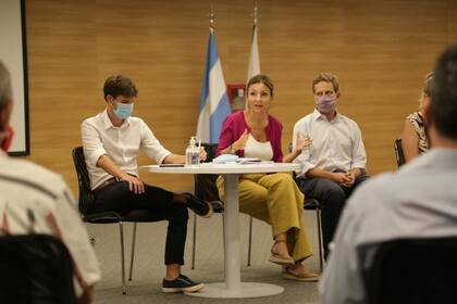 La ministra de Educación durante la reunión