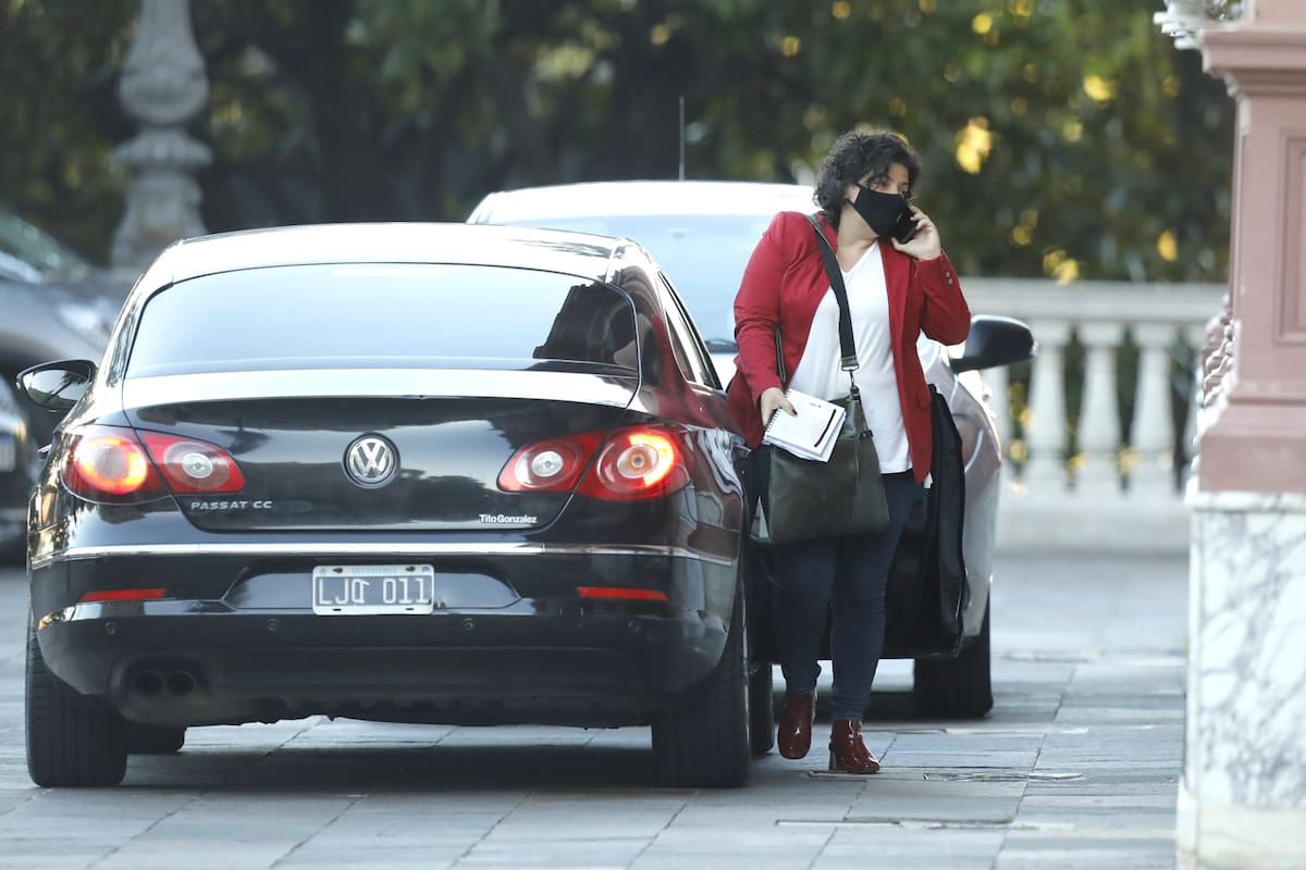 La ministra de Salud, Carla Vizzotti, llega a la casa de gobierno