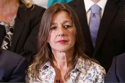 La actual ministra dijo que el organismo "está vaciado como institución"; su antecesora, le respondió: "¿Es usted o Cristina Kirchner quién escribe?"