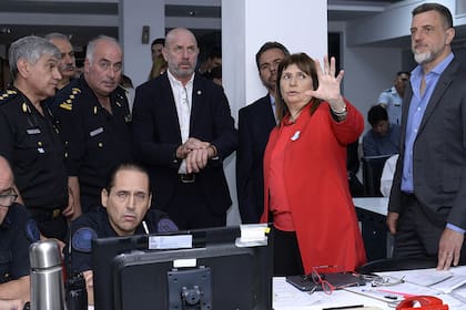 La ministra de Seguridad de Nación Patricia Bullrich, junto a su par de Ciudad Waldo Wolff