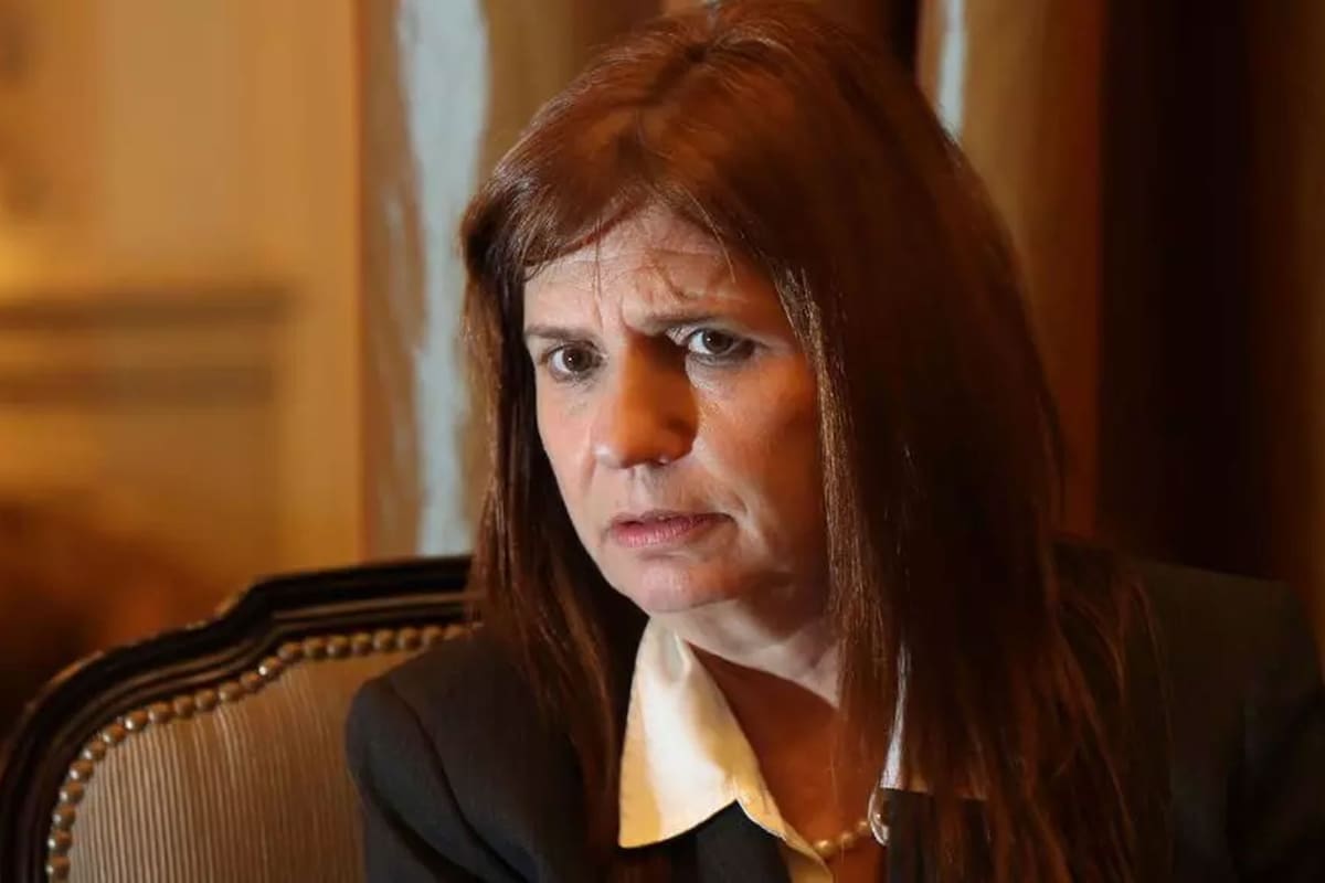 La ministra de Seguridad dijo que "no hay razones" para que se alerte por posibles ataques en nuestro país y pidió que Londres "revise" la advertencia