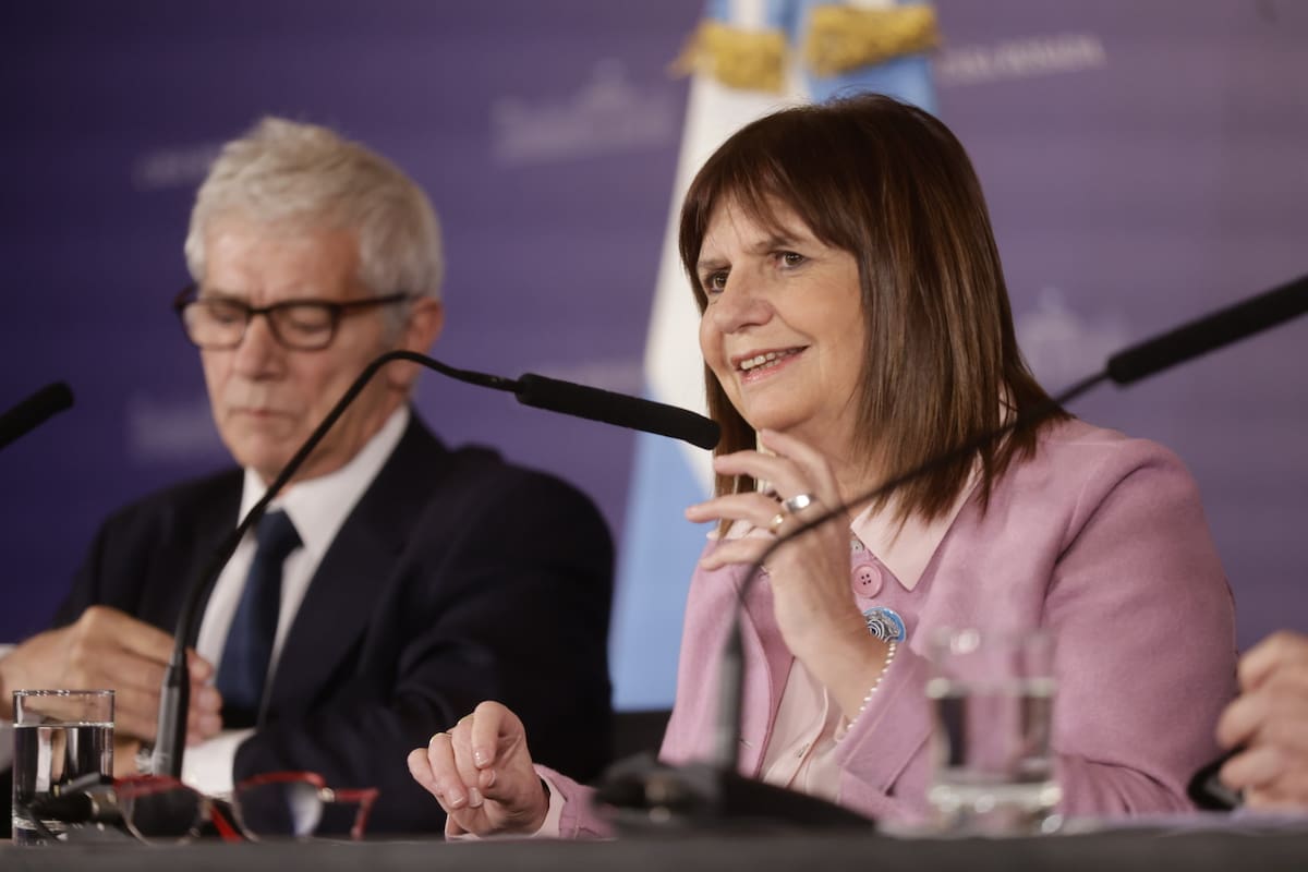 La Ministra de Seguridad, Patricia Bullrich, junto al ministro de Justicia, Mariano Cúneo Libarona