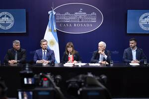 La ministra de Seguridad, Patricia Bullrich, junto al titular de Justicia, Cúneo Libarona, y el gobernador de Chaco, Leandro Zdero