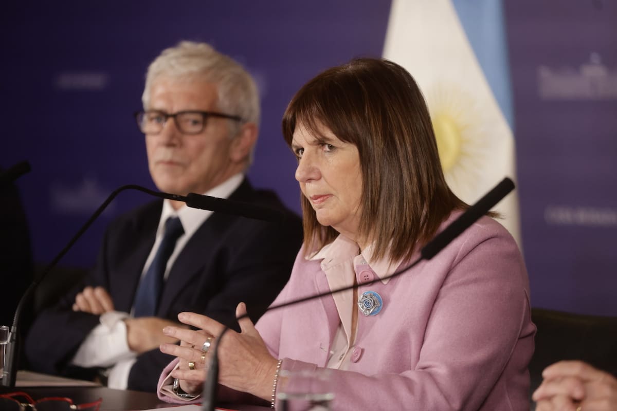 La ministra de Seguridad, Patricia Bullrich, y su par de Justicia, Mariano Cúneo Libarona