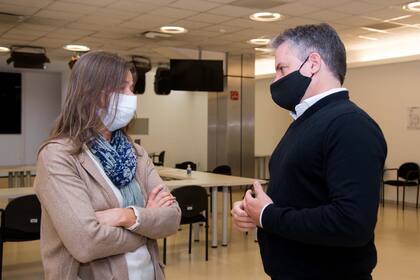 La ministra de Seguridad, Sabina Frederic, y el secretario de Justicia y Seguridad porteño, Marcelo D'Alessandro, acordaron hoy "un mayor control en los ingresos a las estaciones terminales y en los distintos centros de transbordo" distribuidos por toda la ciudad de Buenos Aires