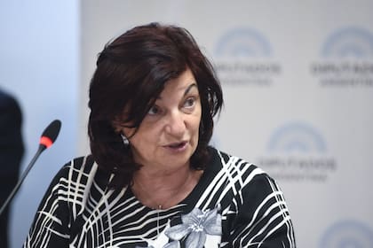 La ministra de Trabajo, Kelly Olmos, en la Comisión de Legislación del Trabajo de Diputados