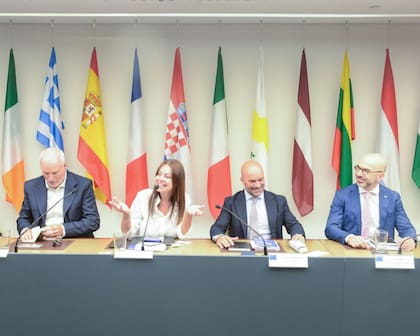 La ministra Sandra Pettovello fue recibida por embajadores de la Unión Europea