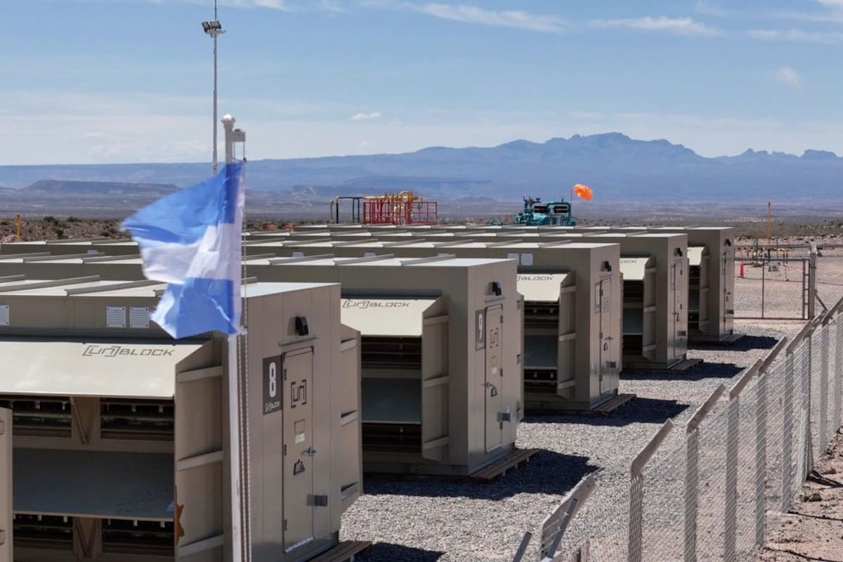 La misión de Unblock Computing es solucionar el flaring en América Latina, que es la quema del gas asociado a la producción de petróleo