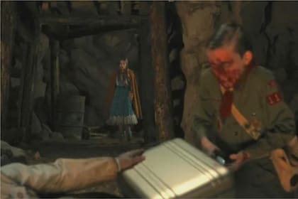 La misteriosa valija en uno de los capítulos del Volumen 2 de la quinta temporada de Stranger Things (Foto: Captura Netflix)