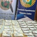 Encontró una mochila al costado de la ruta y se la llevó: tenía casi $90 millones