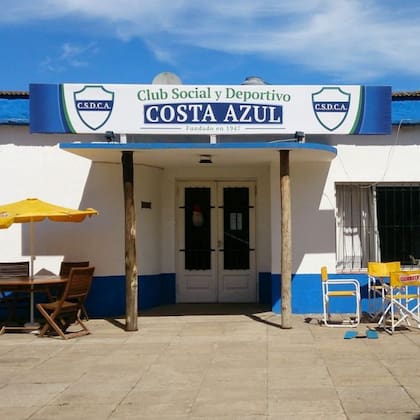 La moda de almorzar o cenar en clubes de barrio llegó también a Chapadmalal.