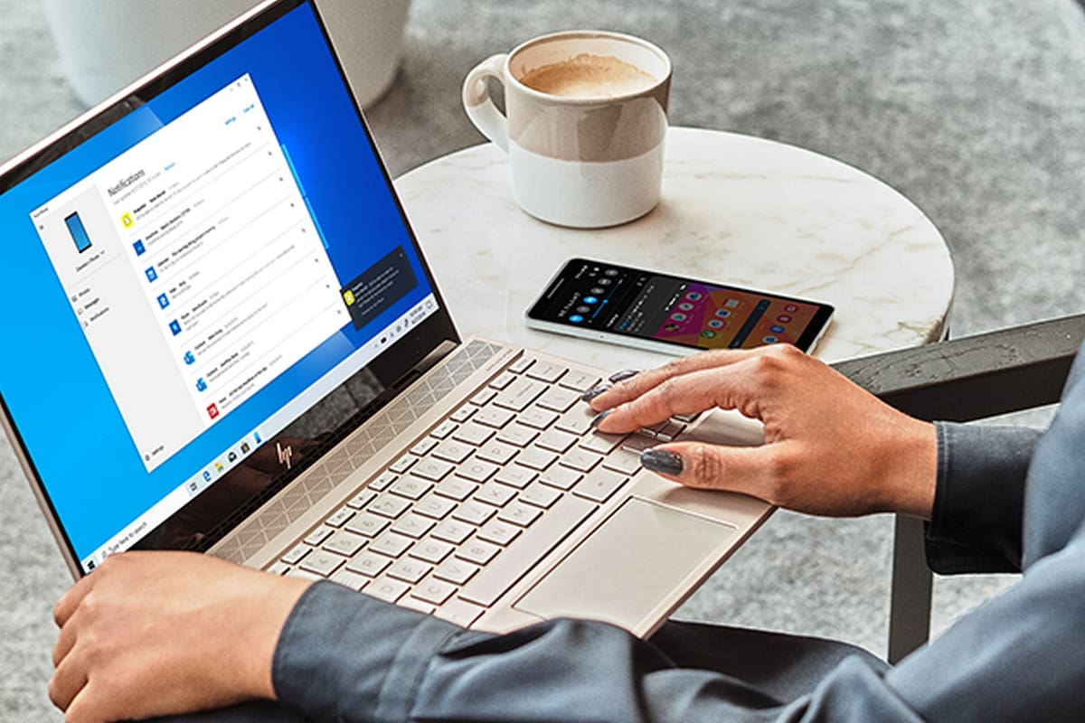 La modalidad de conexión del teléfono con la PC requiere la instalación de una app para Windows 10 y otra en el smartphone con Android 7
