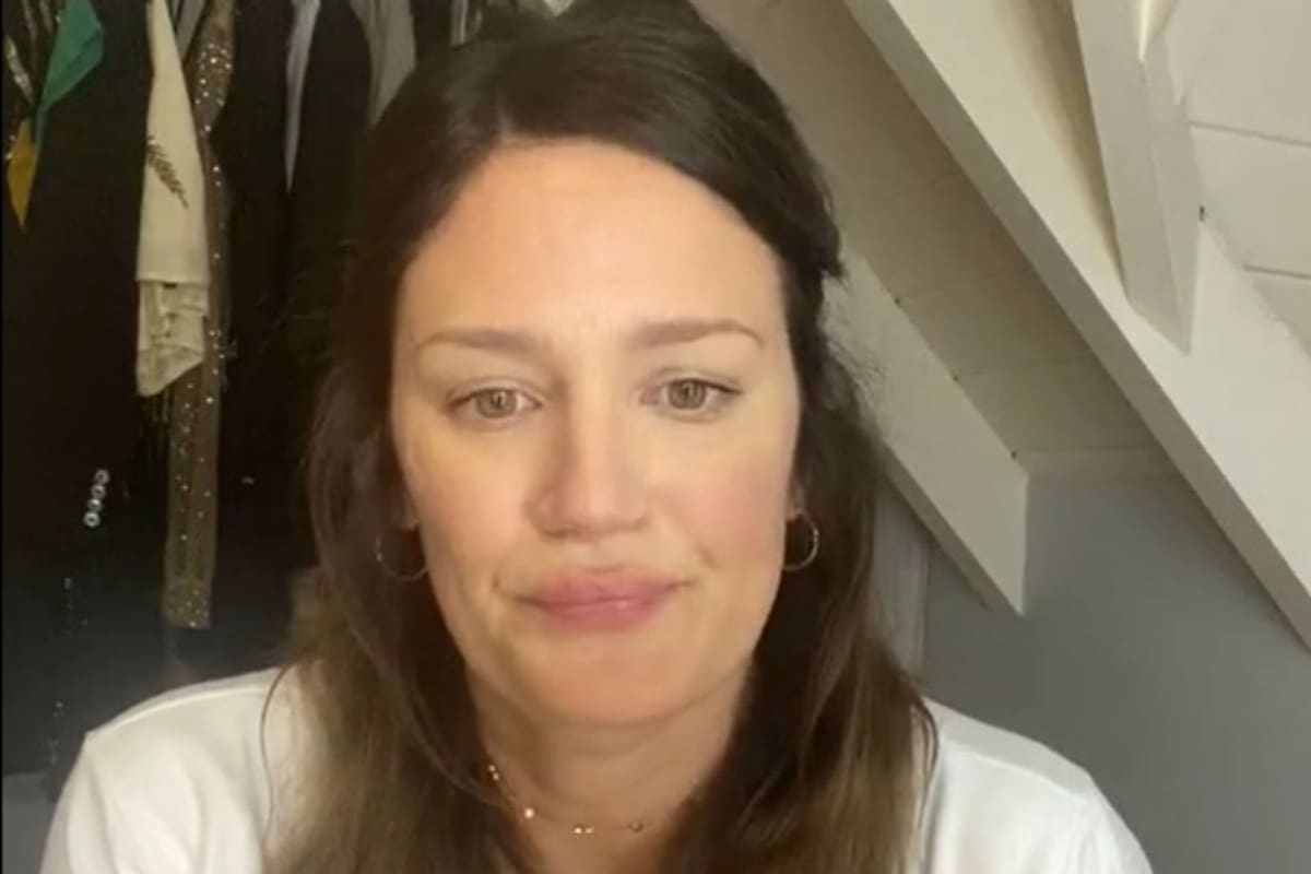 La modelo compartió un posteo en sus redes sociales que deja entrever que su abuelo está atravesando un duro momento de salud