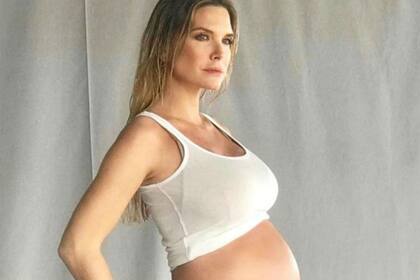 La modelo compartió una tierna imagen de la pequeña