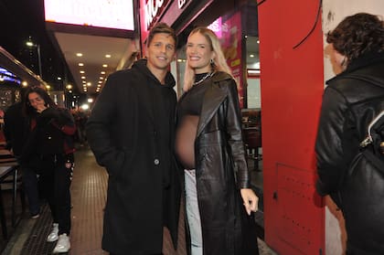 La modelo concurrió a la cita con su pareja, el futbolista Gianluca Simeone
