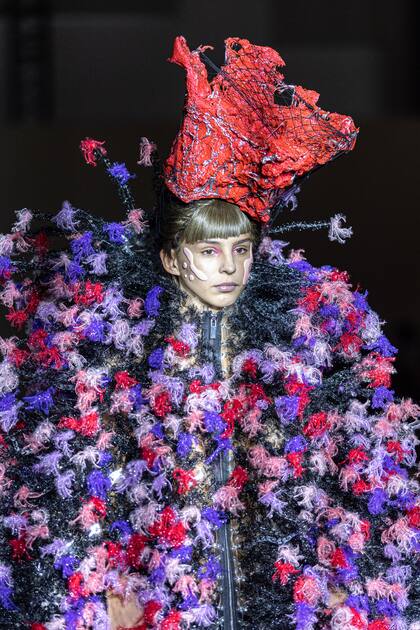 La modelo, que en Argentina es representada por LO Management, la agencia de Lorena Ceriscioli, fichó para la agencia internacional Metropolitan Models Group y en pocos días debutó en la Semana de la Moda de París. Juana se convirtió en una de las caras nuevas de la temporada.