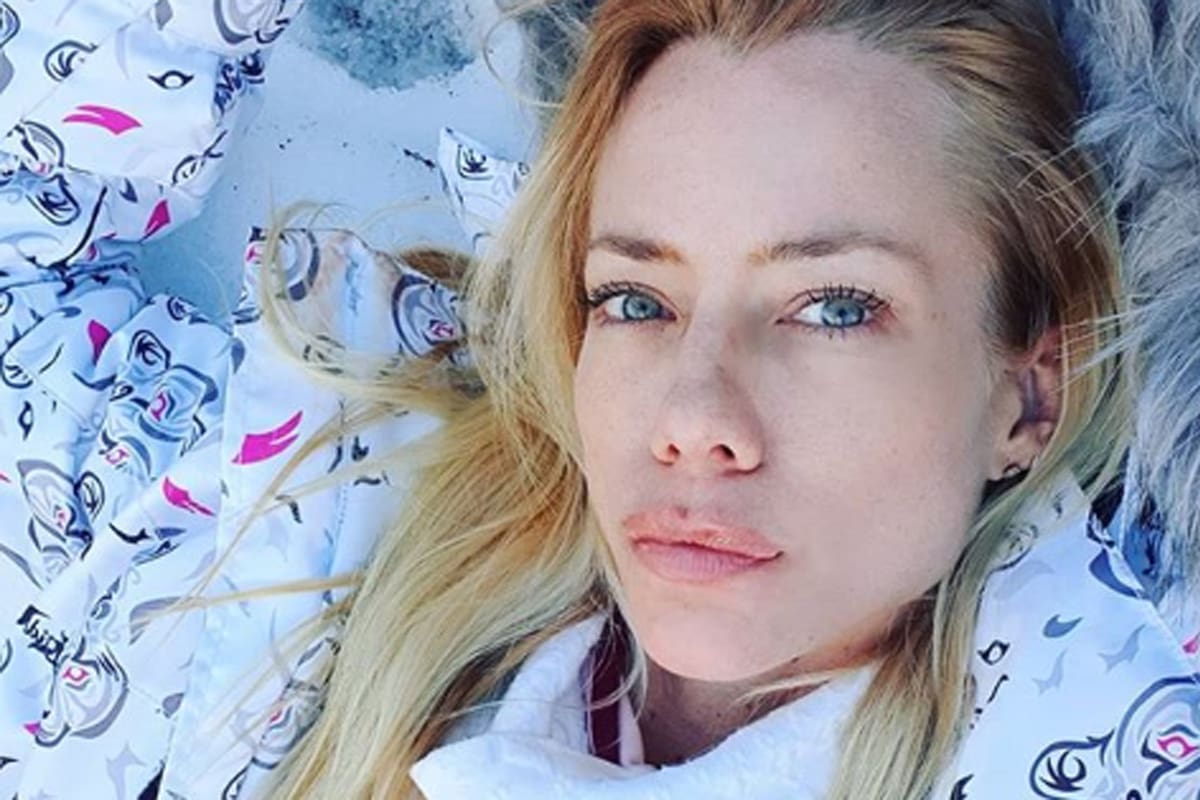 La modelo se mostró muy hot en una alfombra mientras se encuentra descansando en Bariloche