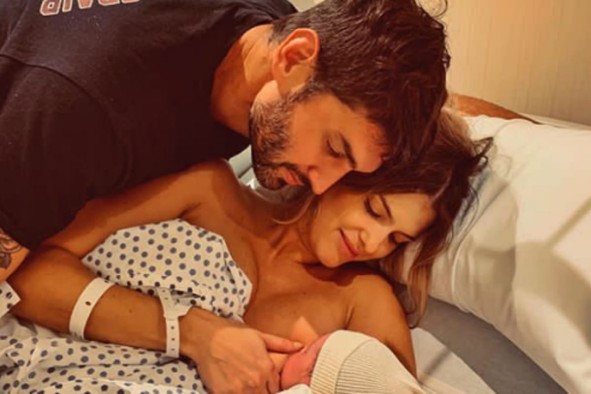 La modelo subió a su cuenta de Instagram un conmovedor video del momento en que nació la pequeña Cala