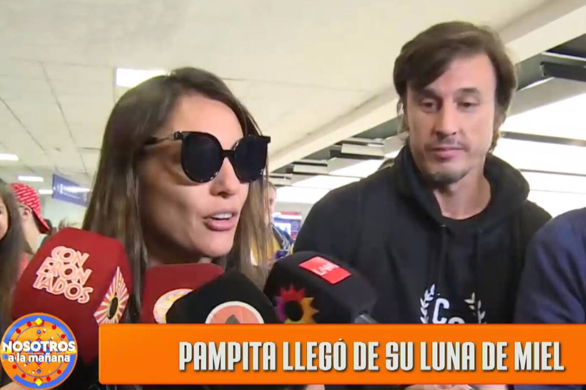 La modelo volvió de su luna de miel en París y contó que le robaron el celular del bolsillo de su abrigo