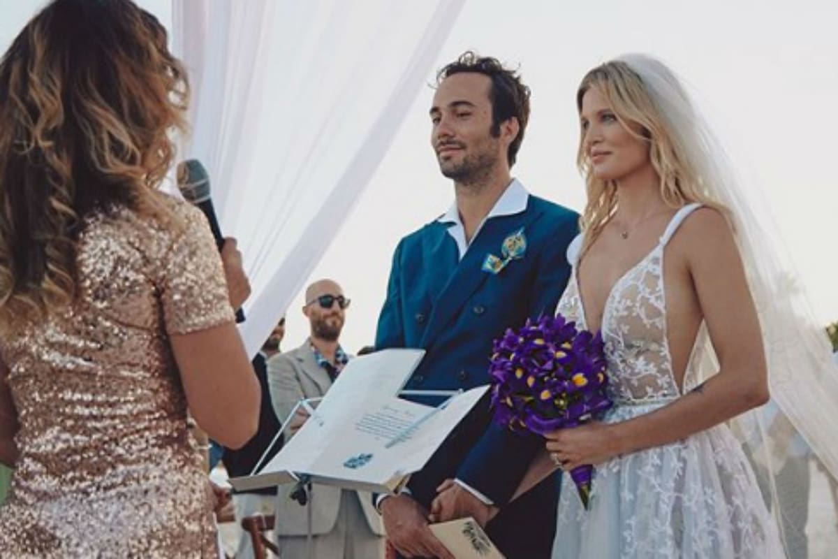 La modelo y conductora había dado "el sí" en junio en Italia y hace unas horas renovó sus votos en México