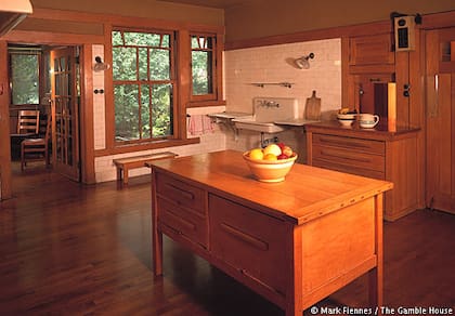 La modesta cocina de la casa de Brad Pitt