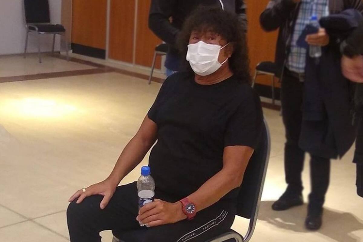 La Mona Jiménez se vacunó