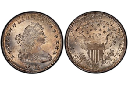 La moneda acuñada en 1799 en Filadelfia tiene características distintivas en su diseño que la convirtió en un objeto de colección