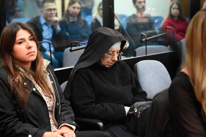 La monja Inés Aparicio en la primera sesión del juicio, el 11 de junio