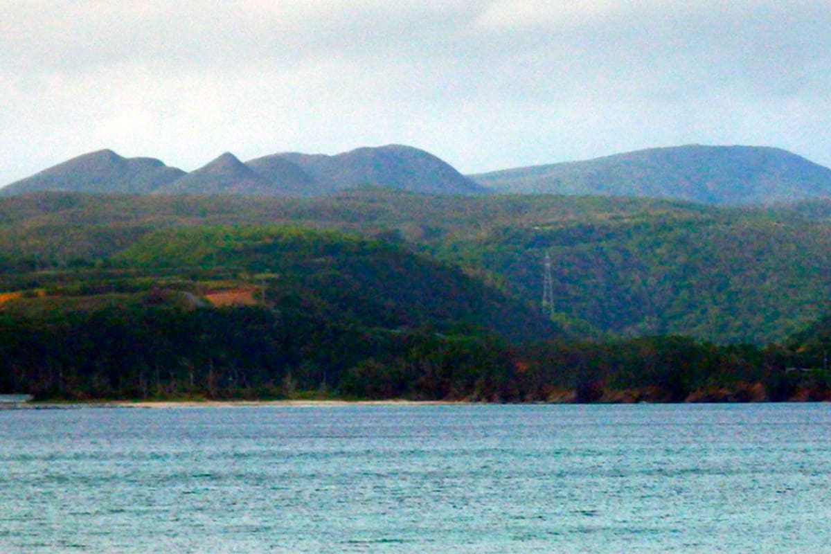 La montaña Higashi, sobre la región de Ogimi