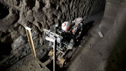 La moto adaptada que utilizó El Chapo para recorrer los kilómetros hasta una casilla fuera del penal. Fuente: Archivo.