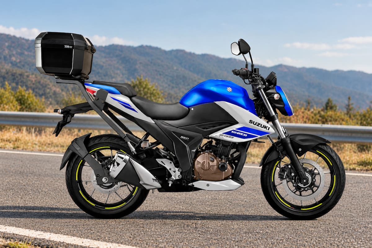 La moto cuenta con un sistema de frenos a disco ByBre en ambas ruedas