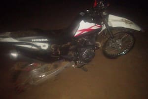 La moto Honda XR 190 con la que se accidentó el turista