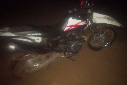 La moto Honda XR 190 con la que se accidentó el turista