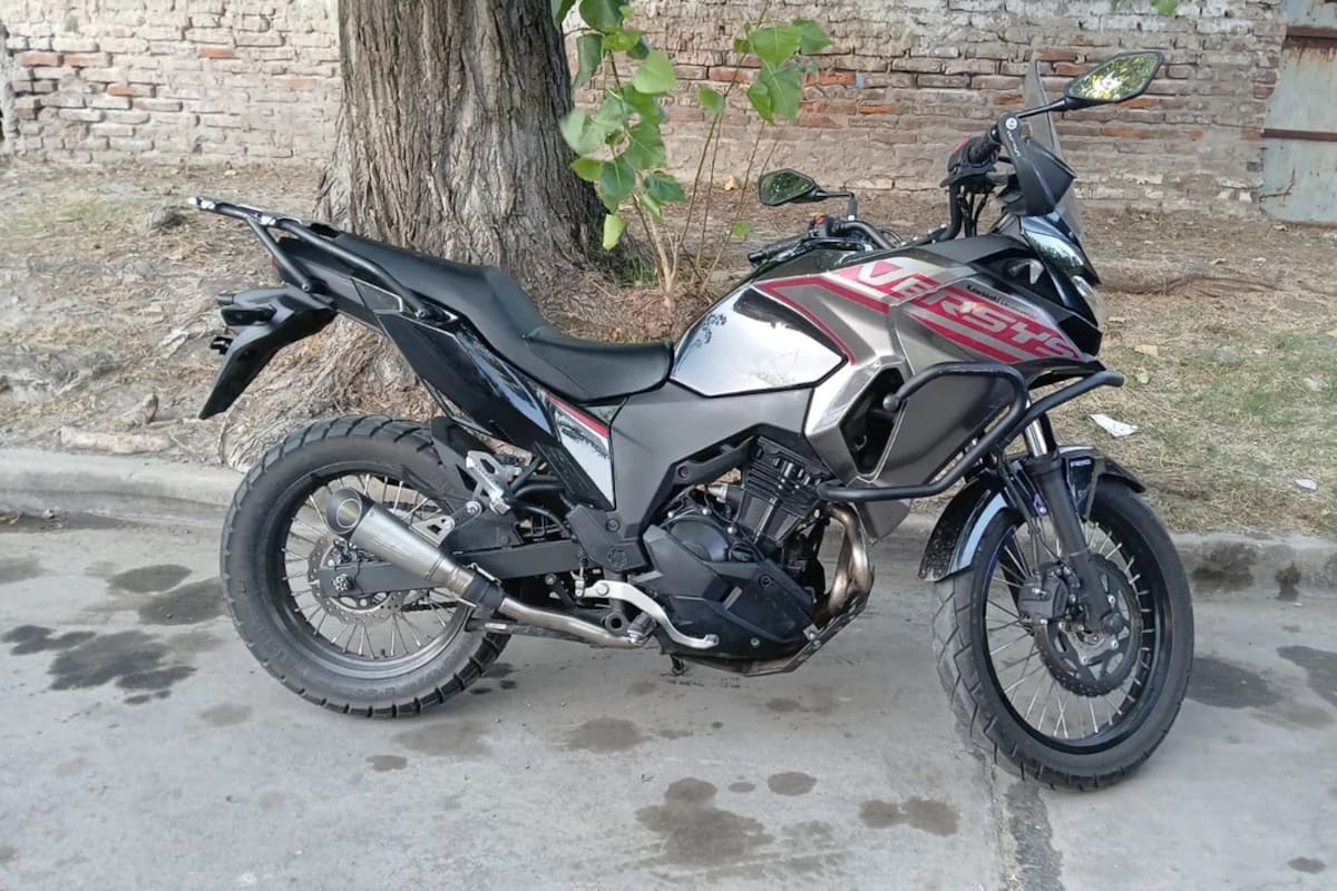 La moto robada en una estación de servicio