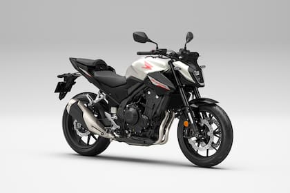 La moto se ofrece en tres colores: Mat Gunpowder Black Metallic, Grand Prix Red y Pearl Himalayas White