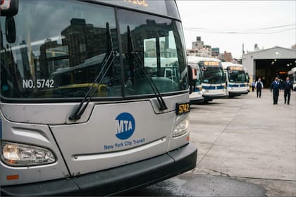 La MTA advirtió que el impuesto de US$1000 millones pone en riesgo la renovación de la flota de transporte, que incluye la compra de nuevos vagones de metro, trenes de cercanías y autobuses