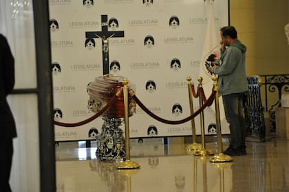 La muerte de Pinky: los restos de la conductora son velados en la Legislatura porteña