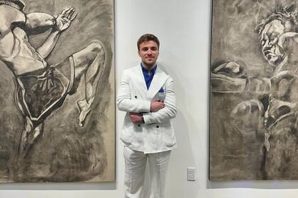 La muestra “Pack a Punch” sigue a otra titulada “Amantes y enemigos”, en la que Rocco exhibió retratos de amigos y familiares.