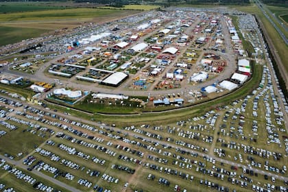 La muestra se hace en San Nicolás con gran concurrencia de público