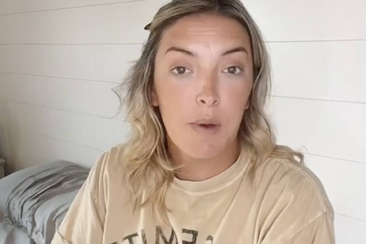 La mujer aseguró que trabajaba desde la comodidad de su cama y sus ganancias eran de miles de dólares