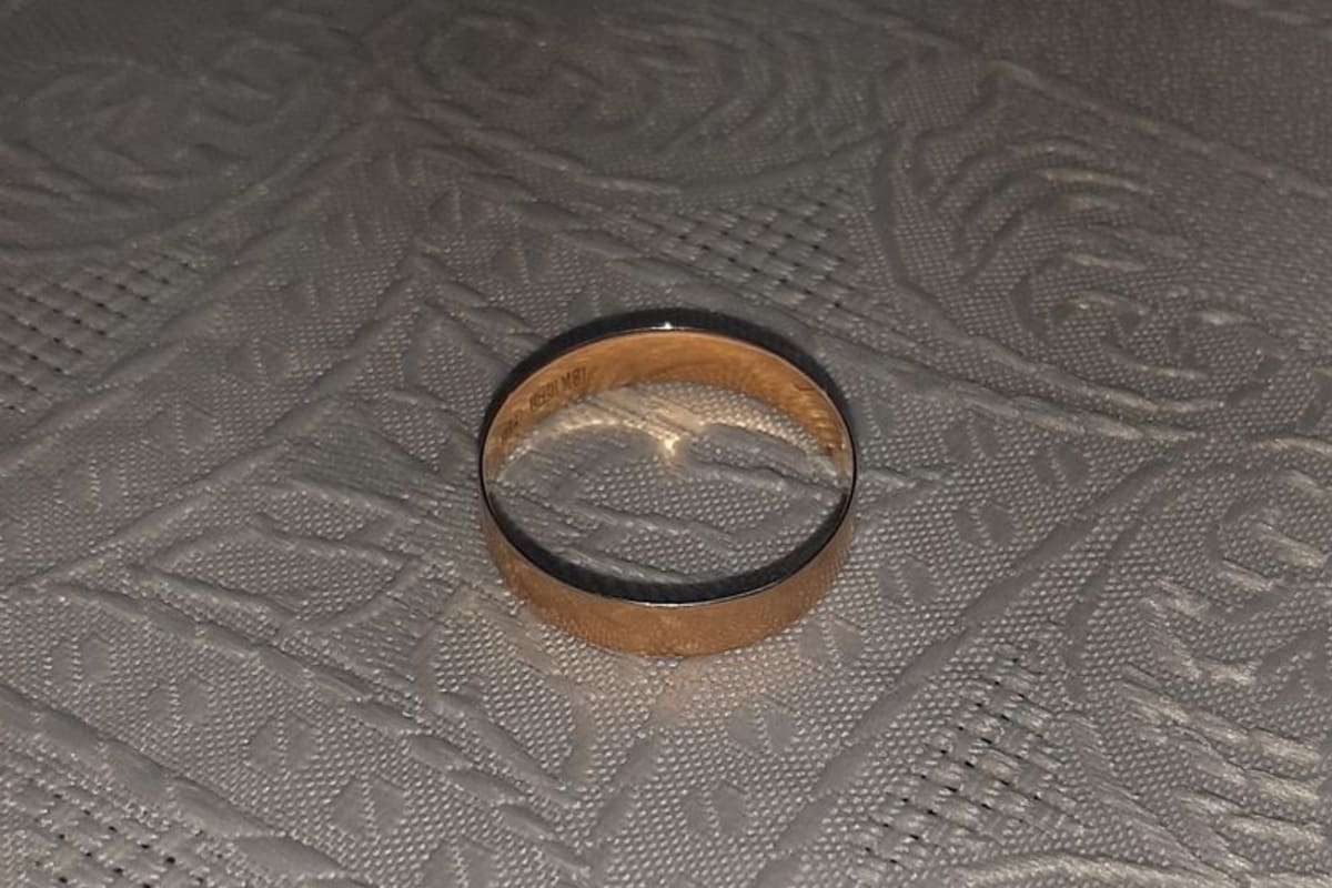 La mujer busca al dueño o dueña del anillo (Captura Facebook Griselda Alejandra Yañuk)