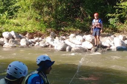 La mujer cayó en el rio tucumano Los Sosa