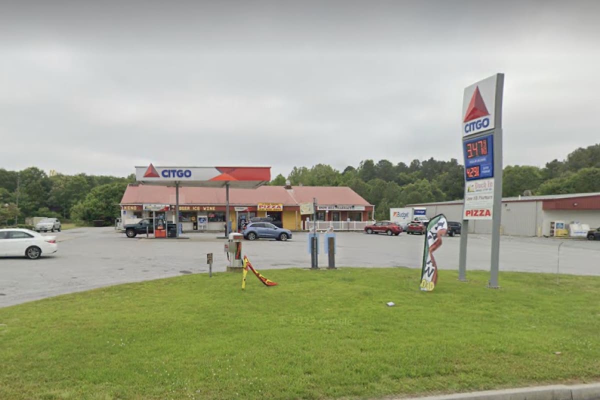 La mujer compró su ticket de la lotería Powerball en Duck In II en Snow Hill